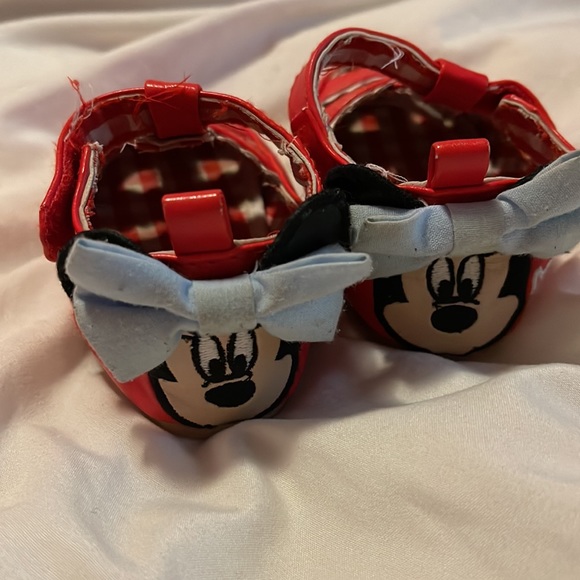 Minnie Mouse Red Sandals 6-12 Months Bow Back Disney Worn - Picture 3 of 8